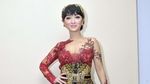Pose Manja Zaskia Gotik