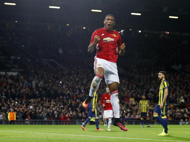 MU Kalahkan Fenerbahce