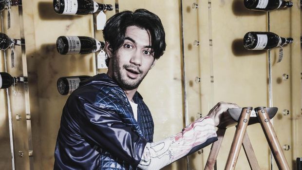 Sepak Terjang Keberhasilan Karier Reza Rahadian di Industri Perfilman