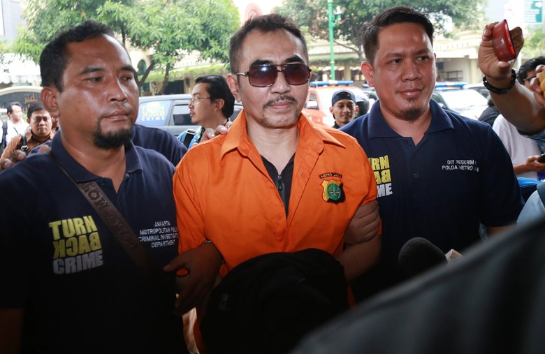 Gatot Brajamusti akan Membongkar Sindikat Narkoba dan Human Trafficking Gatot Brajamusti akan Membongkar Sindikat Narkoba dan Human Trafficking