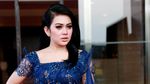 Lady in Blue! Gaya Syahrini dengan Gaun Biru