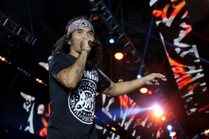 Slank saat tampil di kawasan TMII