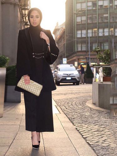 Foto: 7 Gaya Elegan dengan Hijab ala Fashionista Kuwait Fatema Al Awadhi