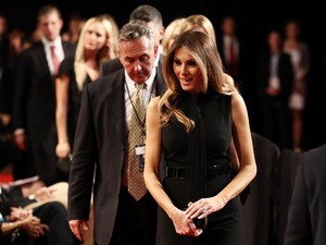 Melania Trump dan Hillary Kompak Pakai Karya Ralph Lauren di Debat Capres