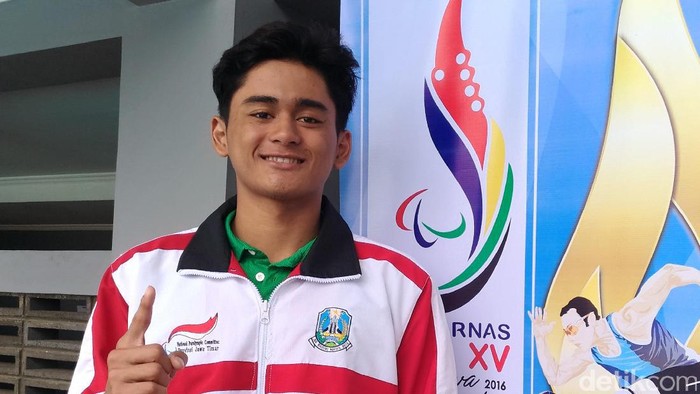 Tak Bisa Berkata, Dandi Berbicara Melalui Prestasi