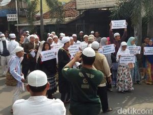 Resmikan RPTRA di Tebet, Ahok Didemo Warga