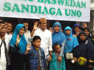 Sandiaga Kenalkan Salam Bersama ke Ibu-ibu Pengajian Matraman