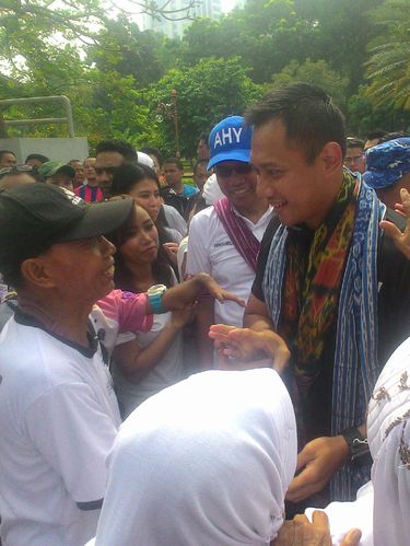 Ditemani Ahmad Dhani dan Mulan, Agus Goyang Maumere di Lapangan Banteng
