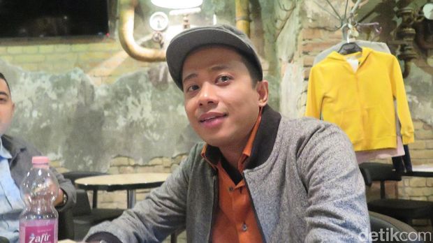 Komika Muhadkly MT alias Acho