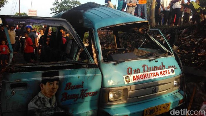 Korban Tewas Mikrolet Ditabrak KA Matarmaja di Biltar Bertambah