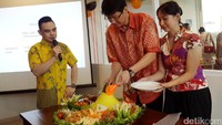 Sudah buka sejak 1980, restoran legendaris ini memanjakan lidah masyarakat Jakarta. Pangkep 33 membuka cabang franchise pertamanya di kawasan Alam Sutera.