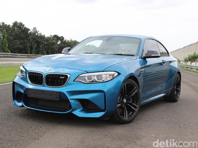 Si Jagoan Ngedrift BMW M2 Coupe