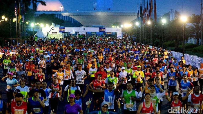 Ilustrasi lari maraton (Hasan Alhabshy/detikSport) Ilustrasi lari maraton (Hasan Alhabshy/detikSport)