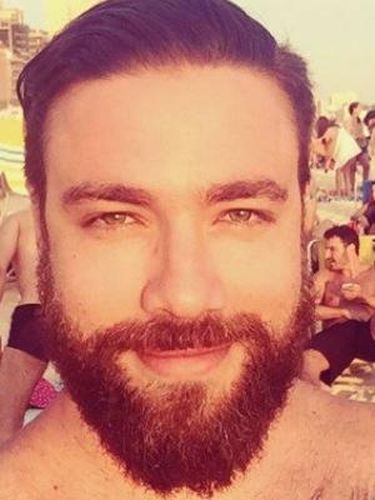 Tampil Hipster, Polisi Tampan Berjenggot Ini Jadi Viral 