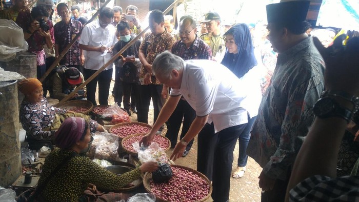 Blusukan ke Pasar Jepara, Mendag: Harga Cabai Rata-rata Rp 40.000/Kg
