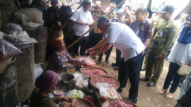 <i>Blusukan</i> ke Pasar Jepara, Mendag: Harga Cabai Rata-rata Rp 40.000/Kg