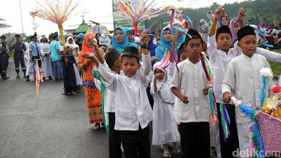 Karnaval dan Festival Anak Yatim