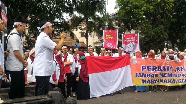 Dokter-dokter di Solo berorasi menolak program studi Dokter Layanan Primer