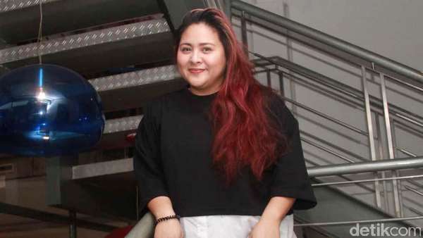Audy Item Makin Berisi Audy Item Makin Berisi