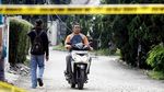 Jalan Perumahan Oma Rengency Tertutup Puing PHD Pondok Melati