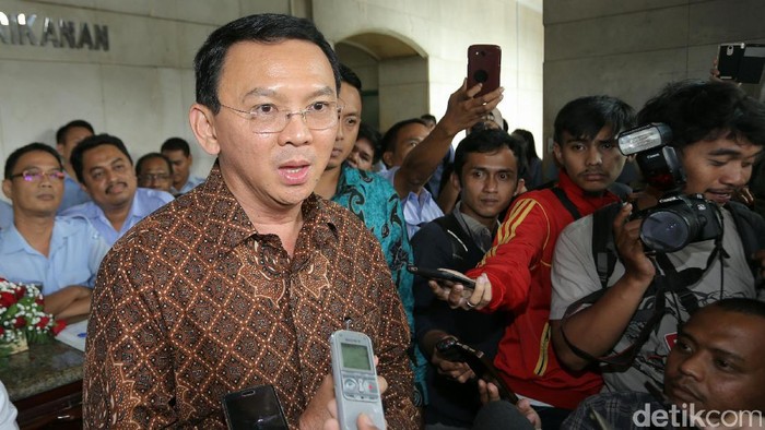 Usai Diperiksa 9 Jam, Ahok: Tanya Penyidik Saja Ya Saya Sudah Lapar Nih