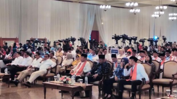 Pendukung 3 Cagub DKI saat penetapan calon oleh KPU