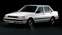Generasi kelima (1983-1987), Pada Mei 1983, generasi kelima Corolla diluncurkan. Generasi ini mewakili perubahan model yang paling komprehensif dalam sejarah. Pertama di kelasnya, model dengan mesin 1.6 liter dihubungkan dengan trasmisi otomatis 4 percepatan yang dikontrol secara elektronik. Dok, Toyota.