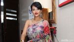 Farah Quinn Cantik Berbunga