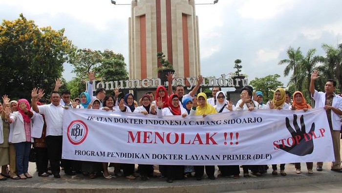IDI Jawa Timur Juga Gelar Aksi Menolak Program Dokter Layanan Primer