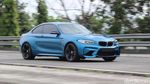 Menguji BMW M2 Coupe di Sirkuit