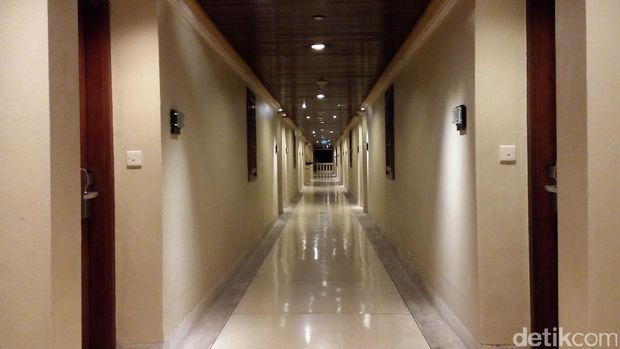 Galaxy On 7: Layar Besar, Awet Baterai 