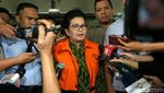 Eks Menkes Siti Fadilah Ditahan KPK