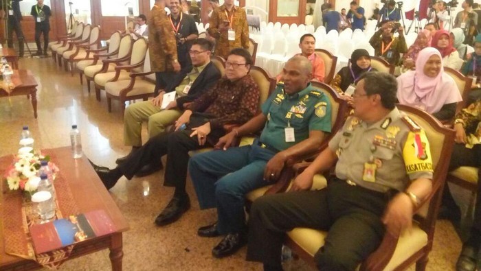 Mendagri dan Kapolda Metro Hadiri Penetapan Cagub dan Cawagub DKI