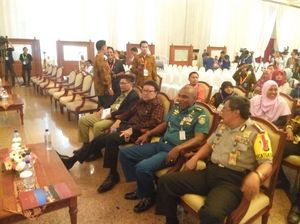 Mendagri dan Kapolda Metro Hadiri Penetapan Cagub dan Cawagub DKI