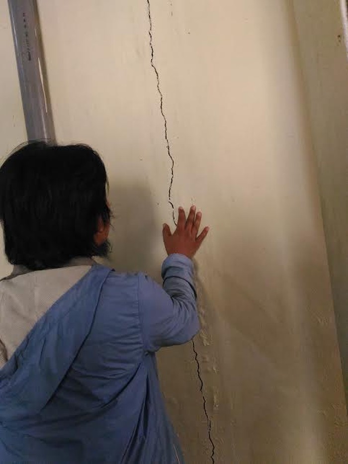 Tembok dan Lantai DPRD Surabaya Retak, Diduga Imbas Pembangunan Basement