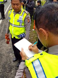 Truk Seruduk Tiga Kendaraan di Jalur Ciloto, 3 Orang Tewas 