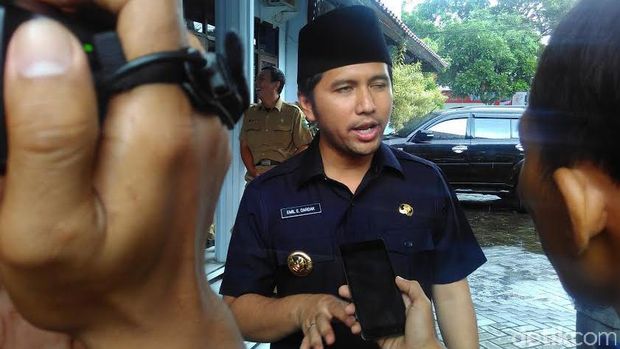 Bupati Trenggalek Targetkan Pembersihan Longsor Tuntas Hari Ini