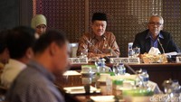 Pimpinan Komisi Yudisial (KY) menggelar rapat konsultasi dengan Pimpinan DPR di Komplek Parlemen Senayan, Jakarta.