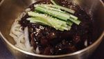 Nyam! Ada Tteokbokki Pedas dan Gimari Renyah di Supermarket Korea Ini