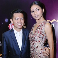 Runner-up 1 Puteri Indonesia 2011, Liza Elly Purnamasari pernah menikah dengan Nicky Tirta pada tahun 2012. Nicky Tirta sendiri cukup terkenal dengan kemampuan memasak yang dimilikinya. Nicky  pernah punya acara masak dengan dia sendiri yang menjadi chefnya. Namun sayang peernikahan Nicky Tirta dan Liza tidak bertahan lama. Keduanya bercerai di tahun 2017. Foto: Palevi S/detikHOT