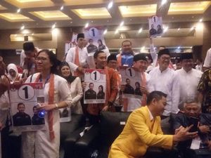 Yel-yel Pendukung Agus-Sylvi: PPP Agus! PPP Agus! Bukannya Ahok!