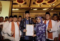 Pelukan Agus Untuk Ibas Usai Penetapan Cagub DKI