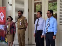  Wagub DKI Jakarta Djarot Saiful Hidayat saat menerima hibah motor perpustakaan, Selasa (25/10/2016)