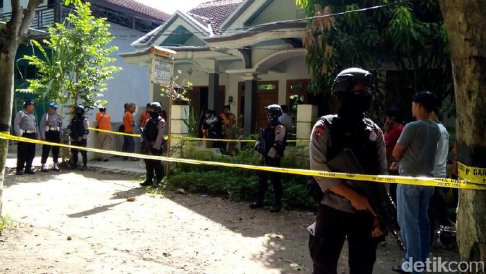 Polisi Amankan Pistol dan Peluru di Rumah Gatot Witono