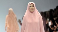 Istri Sultan Djorghi itu terlihat sangat percaya diri. Pool/Noel/detikFoto.