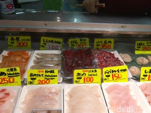 Berburu Sashimi & Daging Paus Sperma di Pasar Washo, Hokkaido