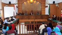 Sidang ini tak dihadiri oleh Irman Gusman.