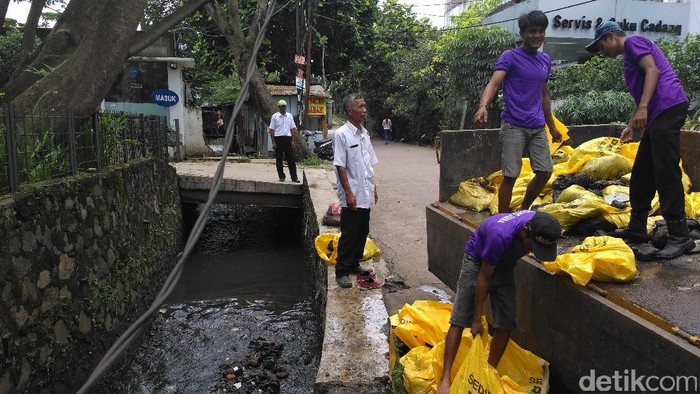 Cerita Warga Soal Banjir Pagarsih dan Mobil yang Hilang Terseret Air