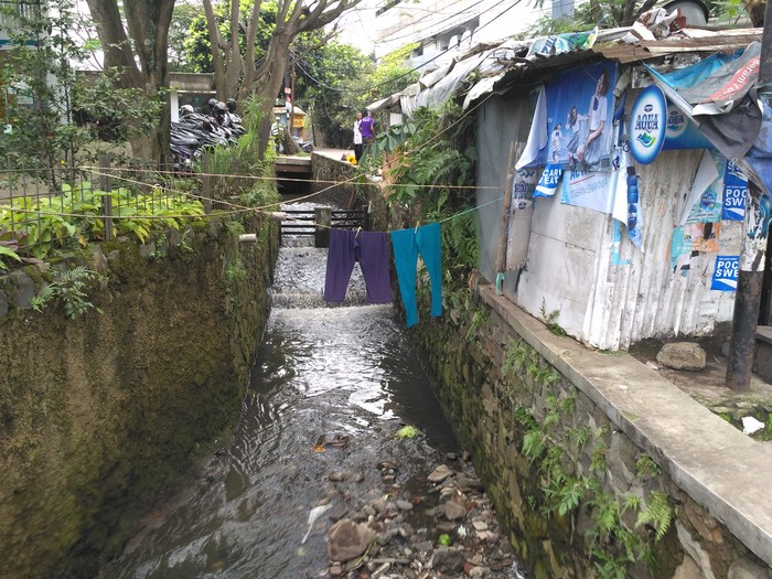 Tentang Sungai Cianting dan Terendamnya Jalan Pasteur