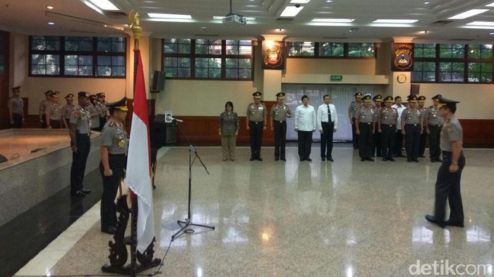 Kalemdikpol Moechgiyarto Resmi Sandang Bintang Tiga